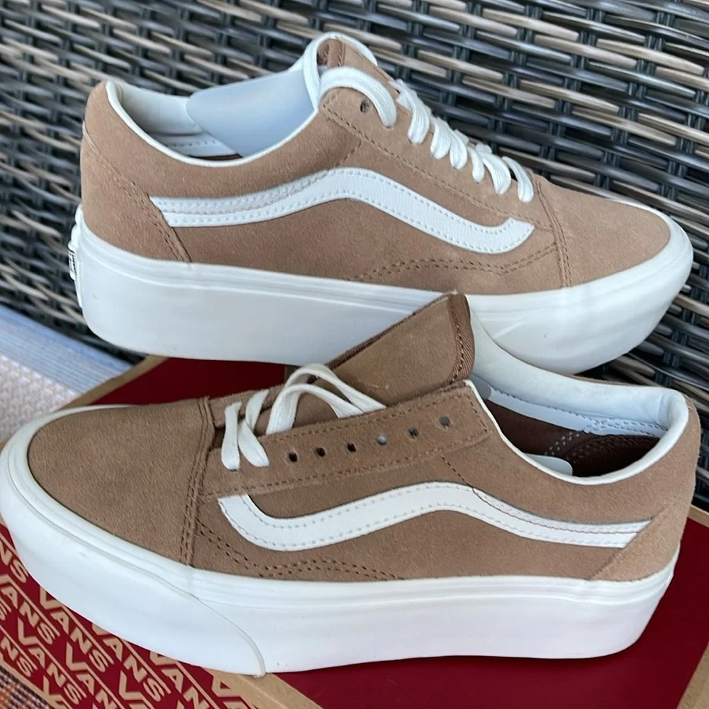 Vans WMNS Old Skool Stacked Soft Suede) Burro/True White VN0A7Q5MB69 Platforms